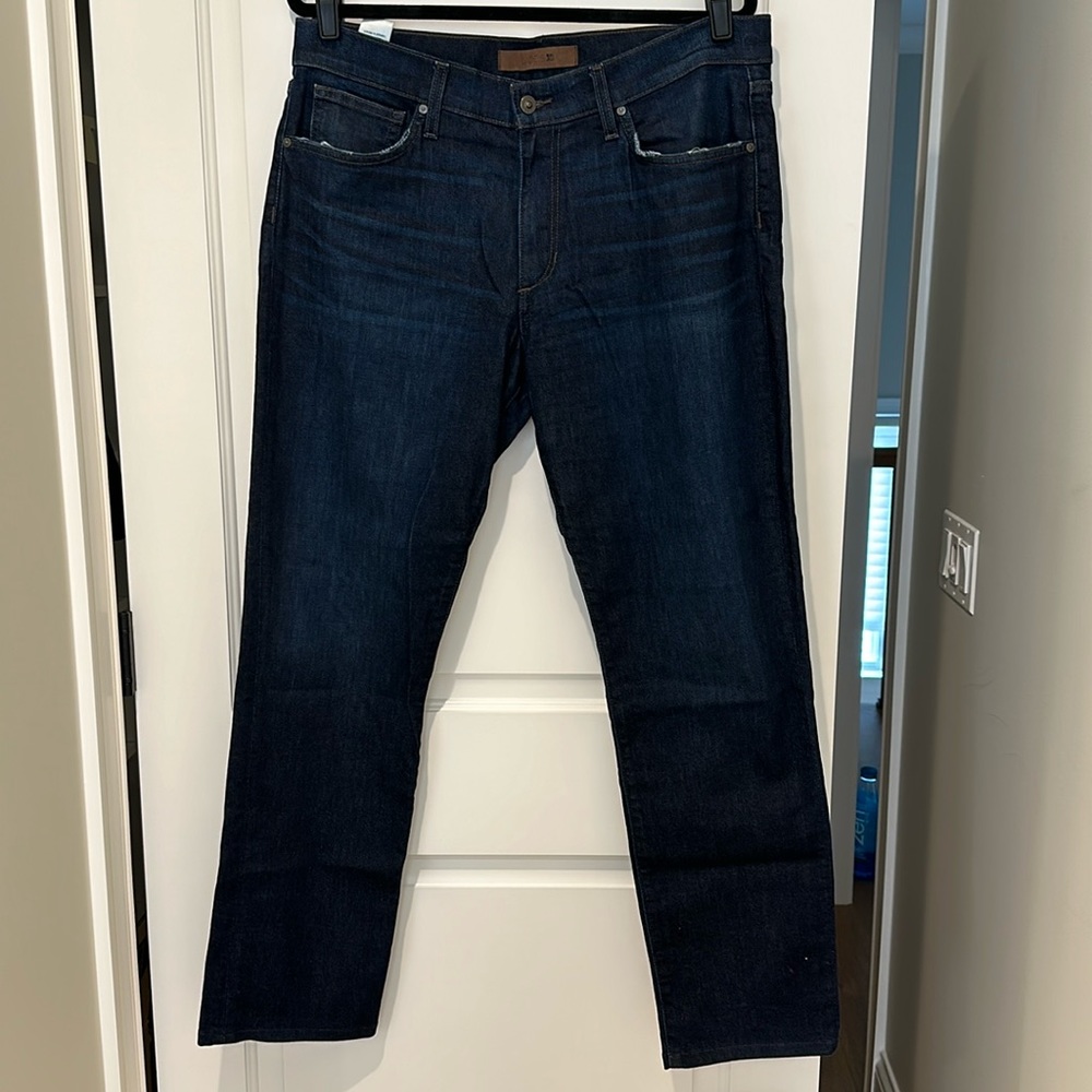 Men’s Joe’s Jeans dark denim size 36” 32”. Braxton straight and narrow.